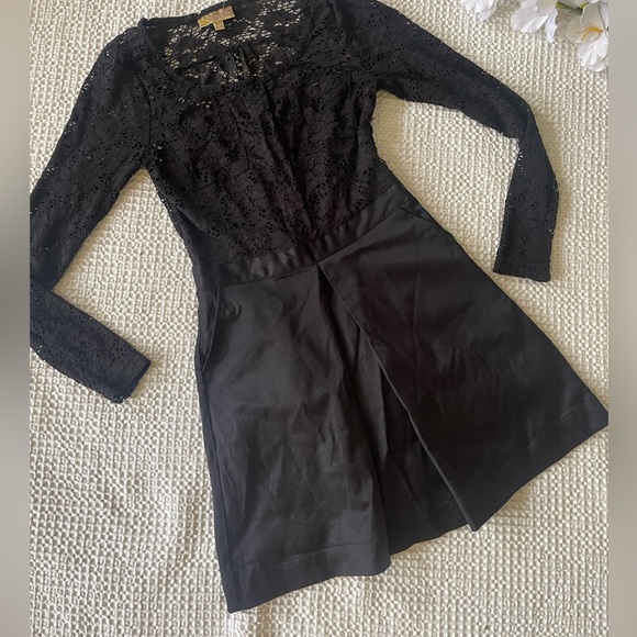 Classy Black Lace Princess Vera Wang Dress - Picture 5 of 8